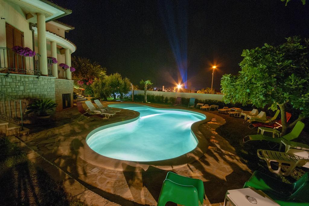 Guesthouse Villa Lena 프레멘투라 외부 사진