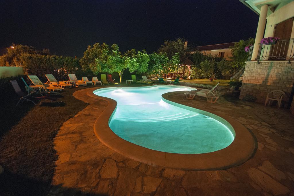 Guesthouse Villa Lena 프레멘투라 외부 사진