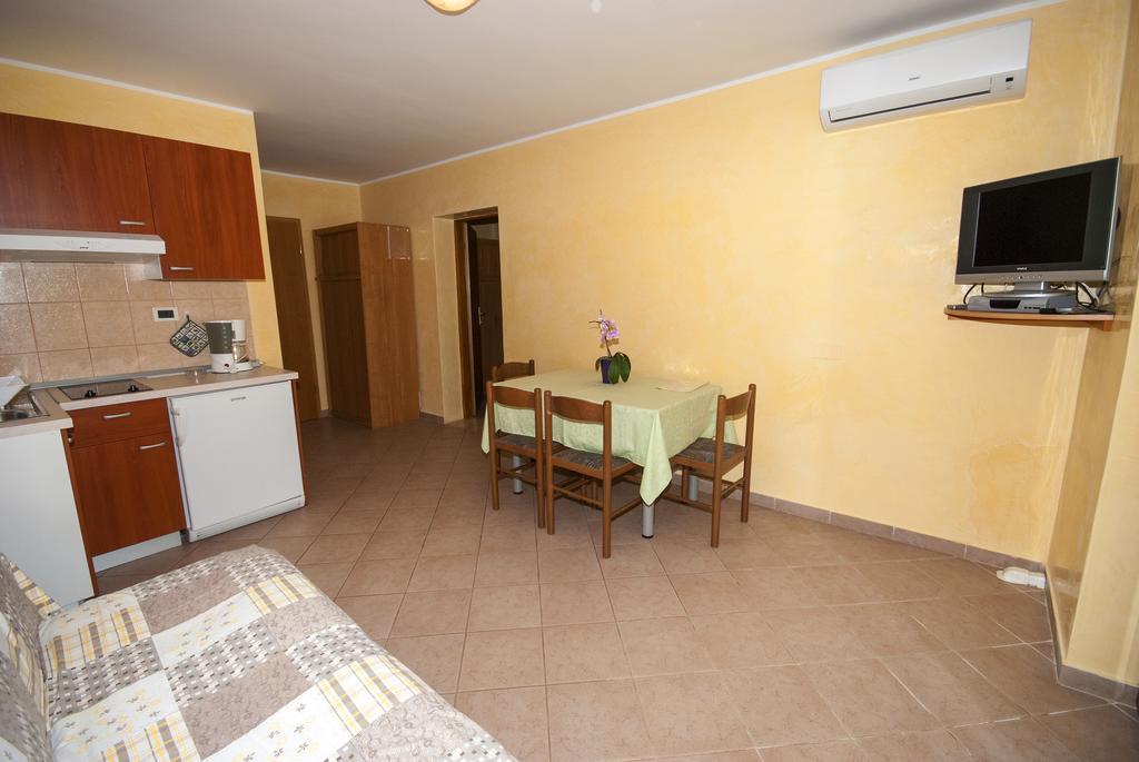 Guesthouse Villa Lena 프레멘투라 외부 사진